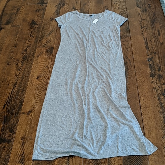 Ann Taylor Dresses & Skirts - Ann Taylor t-shirt dress size large